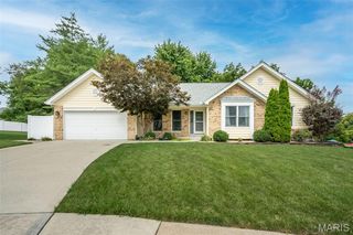 2052 Willow Trail, St Charles, MO 63303