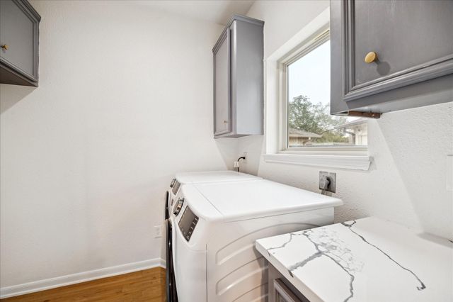 2423 1st Street, Stafford, TX 77477