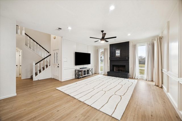 2423 1st Street, Stafford, TX 77477