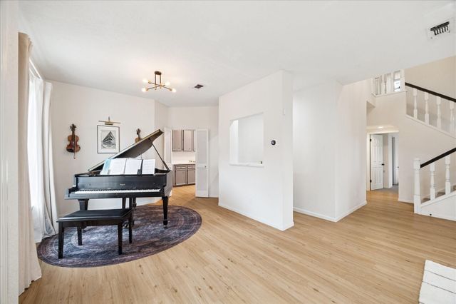 2423 1st Street, Stafford, TX 77477