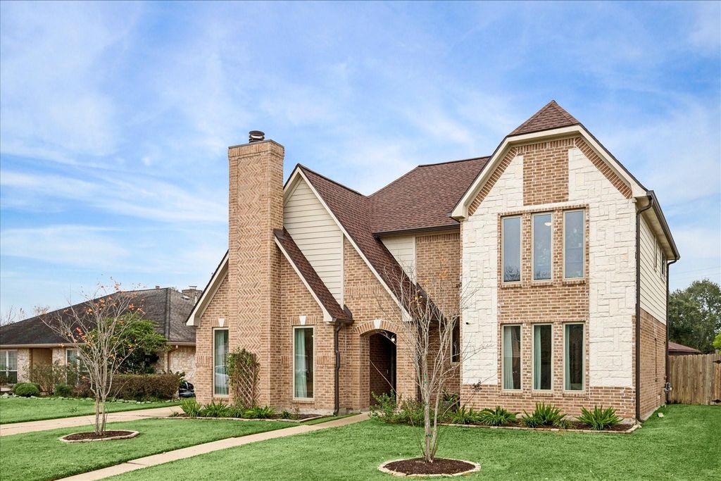 2423 1st Street, Stafford, TX 77477