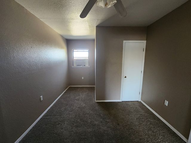 911 Snyder St, Odessa, TX 79761