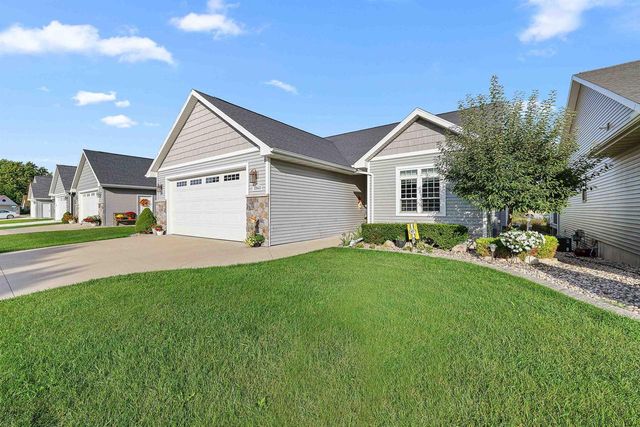 1860 N MARGARET STREET, Appleton, WI 54913