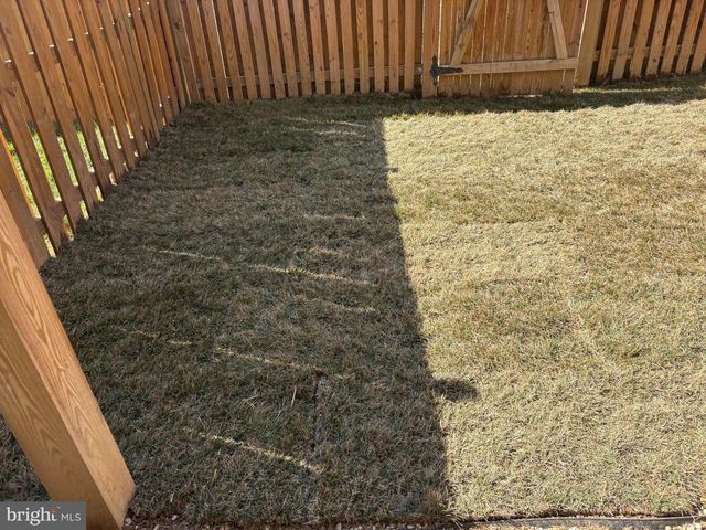 47 LANDIS CT, Falling Waters, WV 25419