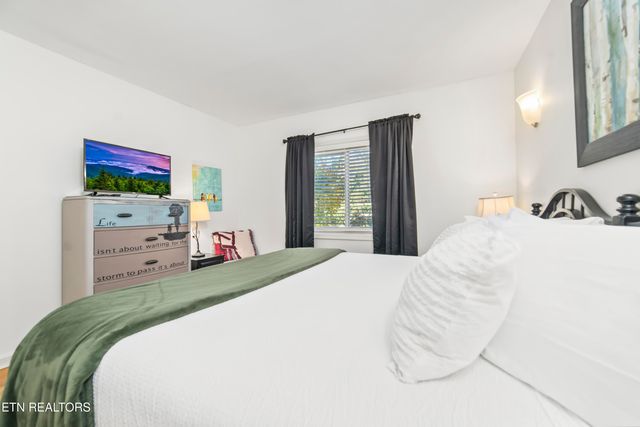 102 Baskins Creek Bypass 106, Gatlinburg, TN 37738