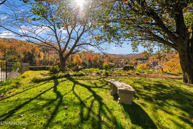 102 Baskins Creek Bypass 106, Gatlinburg, TN 37738