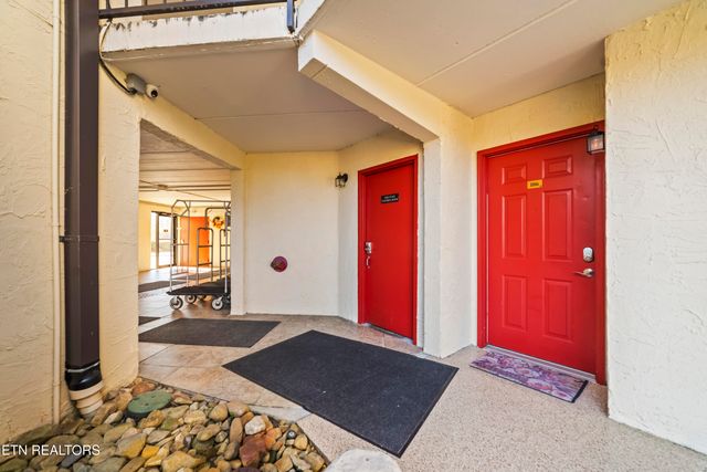 102 Baskins Creek Bypass 106, Gatlinburg, TN 37738