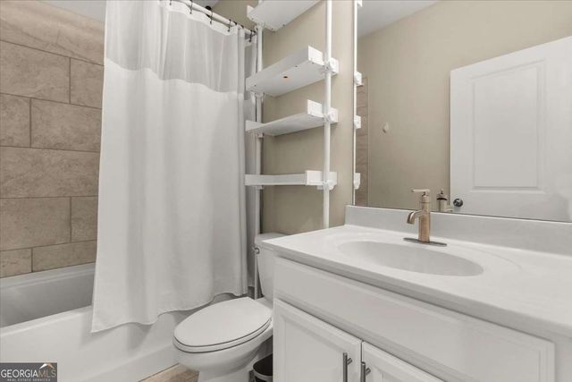 3297 Park Pointe Circle, Scottdale, GA 30079