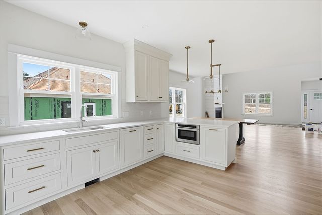 15 Fieldstone Farm Way, Duxbury, MA 02332