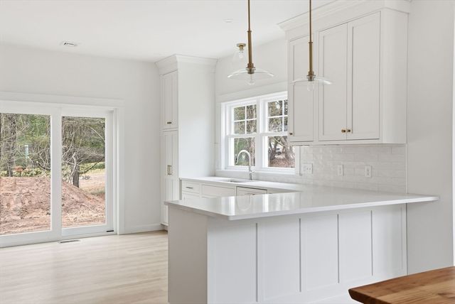 15 Fieldstone Farm Way, Duxbury, MA 02332