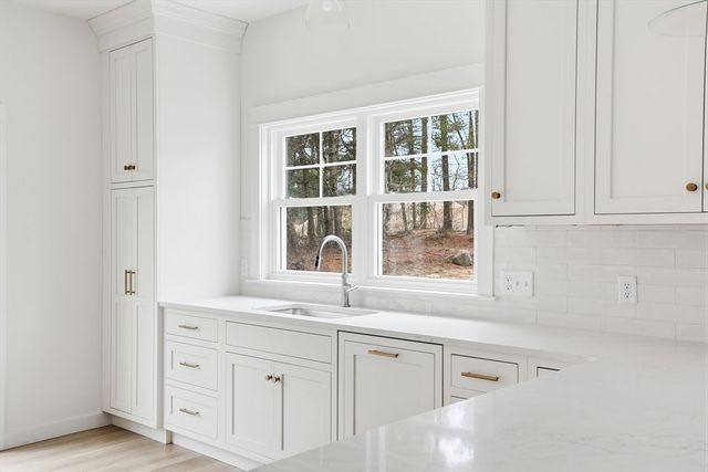 15 Fieldstone Farm Way, Duxbury, MA 02332