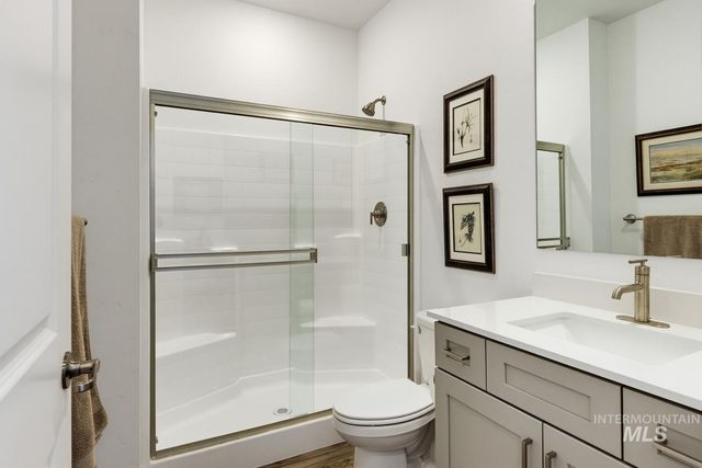 5433 E Terrace Falls Ct, Nampa, ID 83686