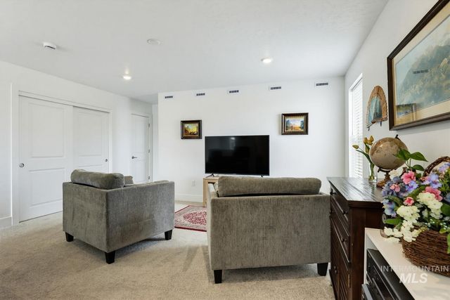 5433 E Terrace Falls Ct, Nampa, ID 83686