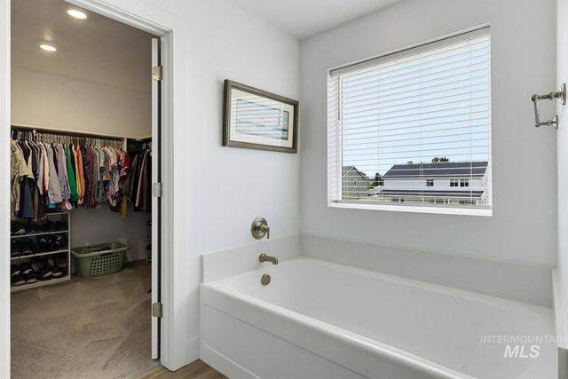 5433 E Terrace Falls Ct, Nampa, ID 83686