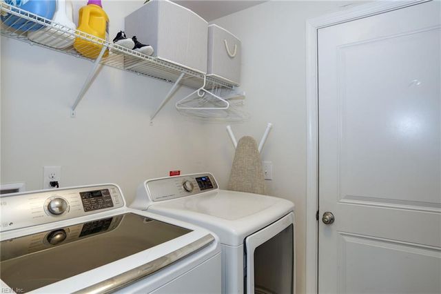 104 Williamson Park LN, Smithfield, VA 23430