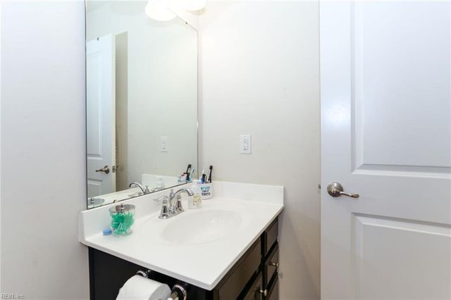 104 Williamson Park LN, Smithfield, VA 23430