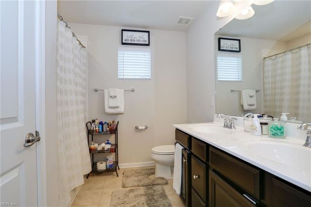 104 Williamson Park LN, Smithfield, VA 23430
