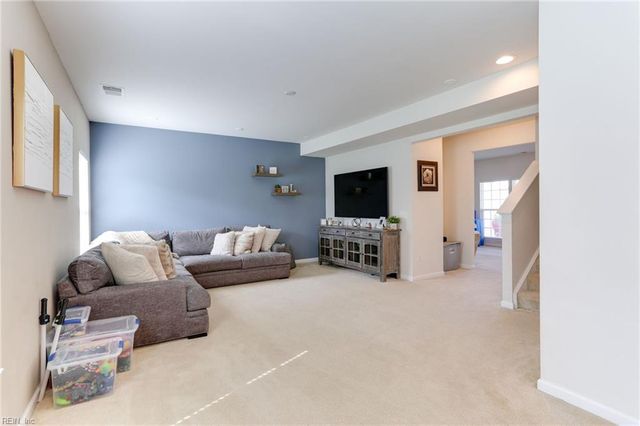 104 Williamson Park LN, Smithfield, VA 23430