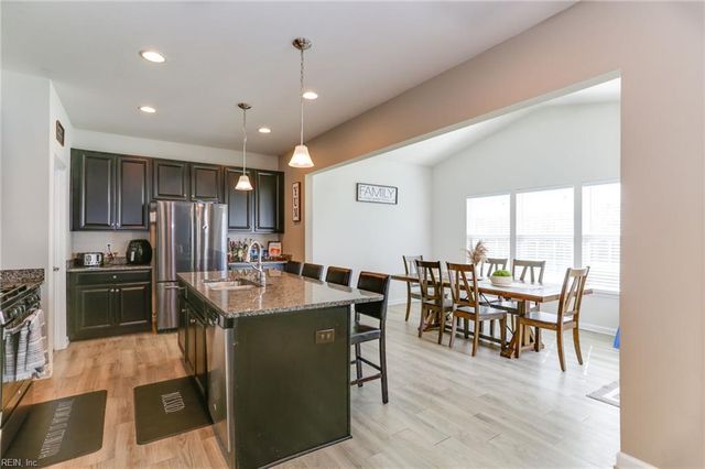 104 Williamson Park LN, Smithfield, VA 23430
