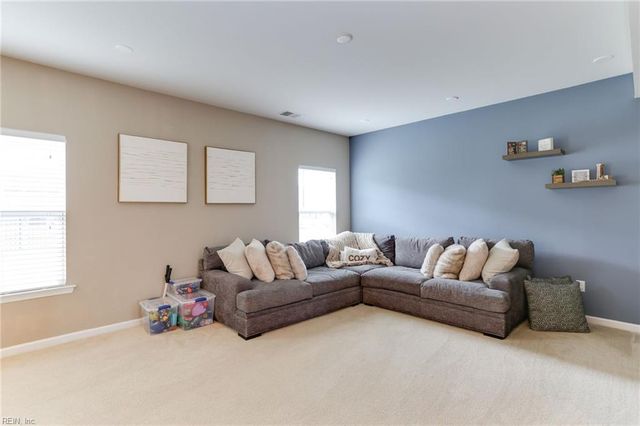 104 Williamson Park LN, Smithfield, VA 23430