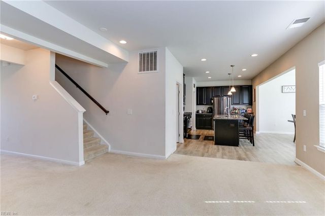 104 Williamson Park LN, Smithfield, VA 23430