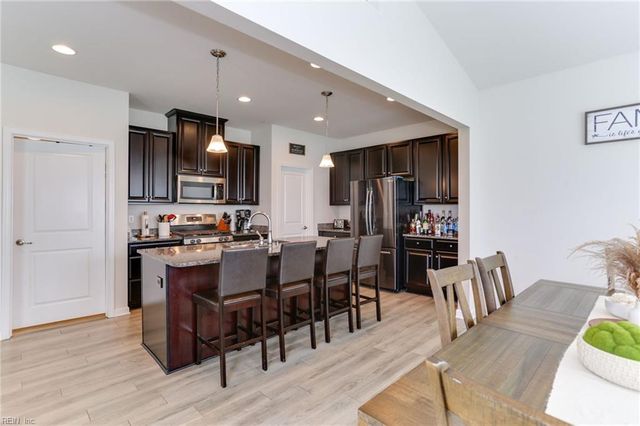 104 Williamson Park LN, Smithfield, VA 23430
