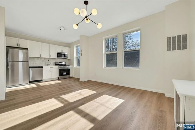 7505 Palisade Avenue 201, North Bergen, NJ 07047