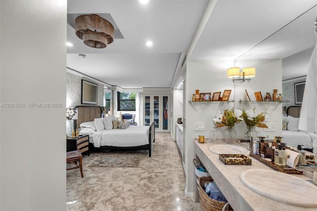 55 Ocean Lane Dr 1028, Key Biscayne, FL 33149