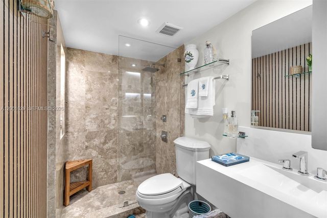 55 Ocean Lane Dr 1028, Key Biscayne, FL 33149