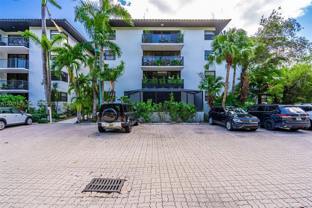 55 Ocean Lane Dr 1028, Key Biscayne, FL 33149