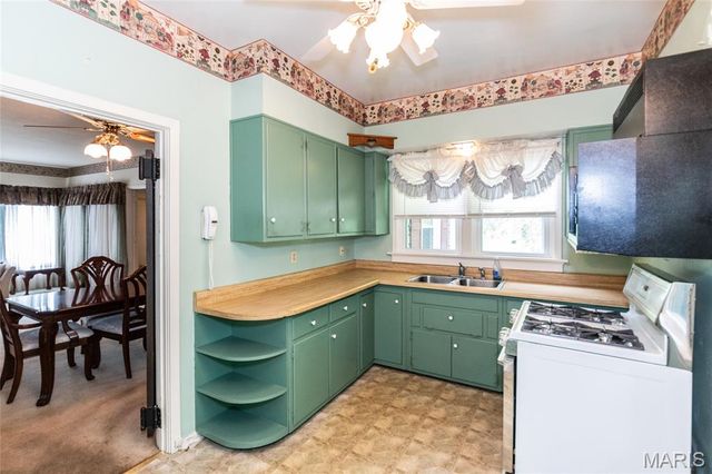 12505 Weber Hill Road, Sunset Hills, MO 63127