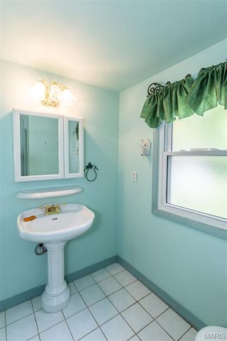 12505 Weber Hill Road, Sunset Hills, MO 63127