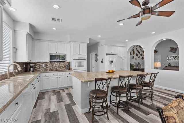 8217 Old Cistern Court, Las Vegas, NV 89131