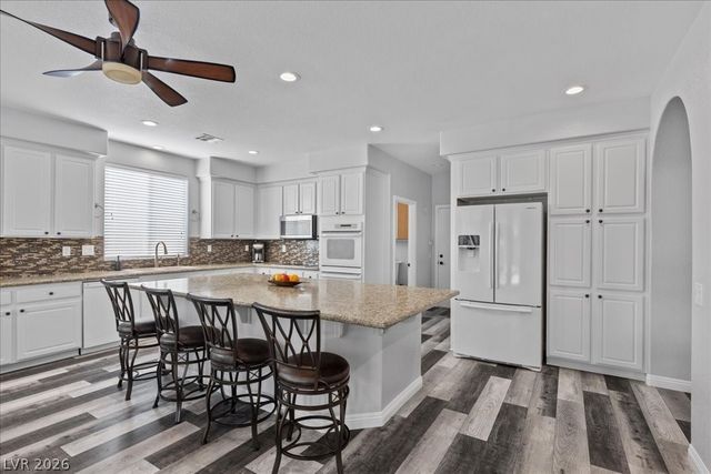 8217 Old Cistern Court, Las Vegas, NV 89131