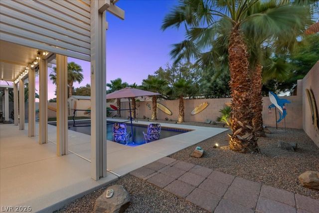 8217 Old Cistern Court, Las Vegas, NV 89131