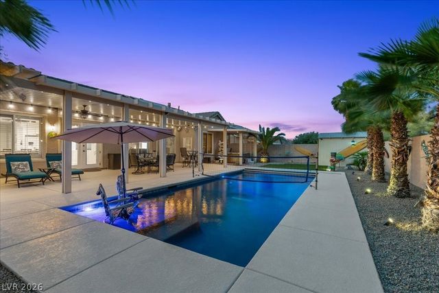 8217 Old Cistern Court, Las Vegas, NV 89131