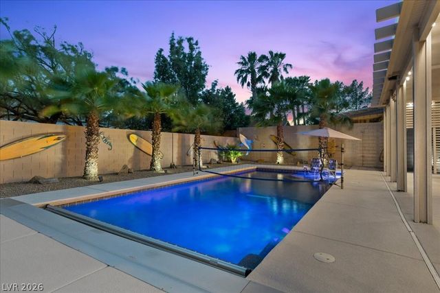 8217 Old Cistern Court, Las Vegas, NV 89131