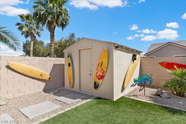 8217 Old Cistern Court, Las Vegas, NV 89131