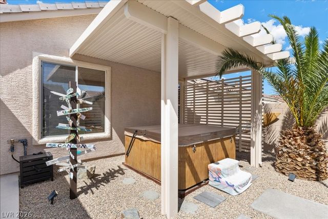 8217 Old Cistern Court, Las Vegas, NV 89131