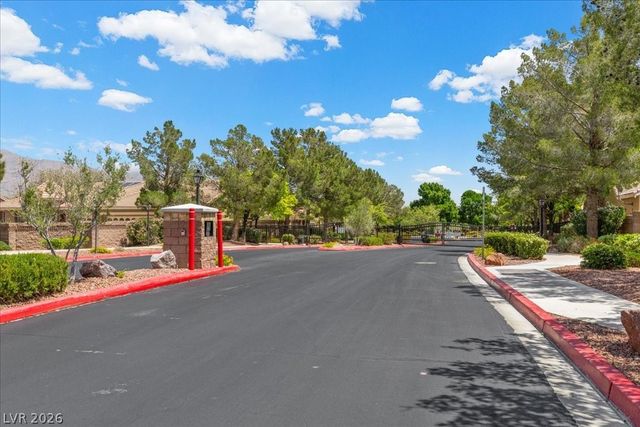 8217 Old Cistern Court, Las Vegas, NV 89131