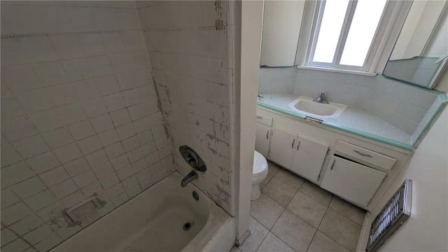 12814 Doty Avenue, Hawthorne, CA 90250