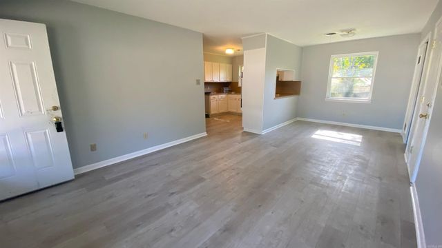 1511 Rebel Dr, Jacksonville, AR 72076