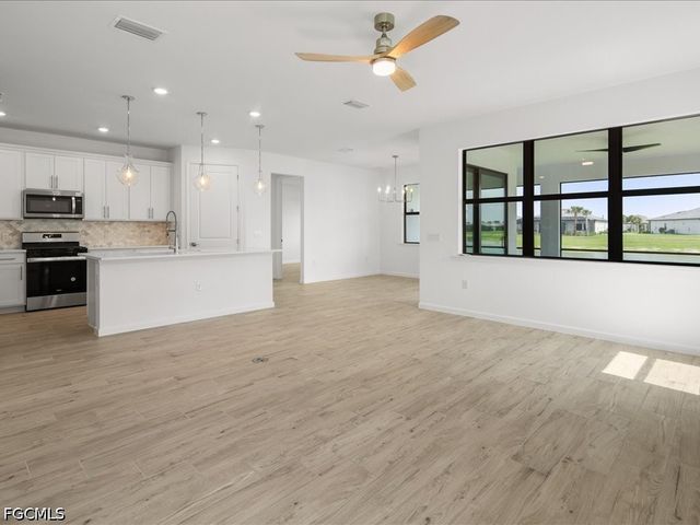 18262 Parksville DR, Estero, FL 33928