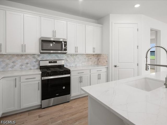 18262 Parksville DR, Estero, FL 33928