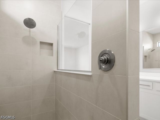 18262 Parksville DR, Estero, FL 33928