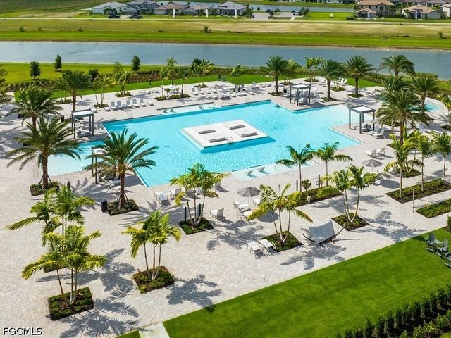 18262 Parksville DR, Estero, FL 33928