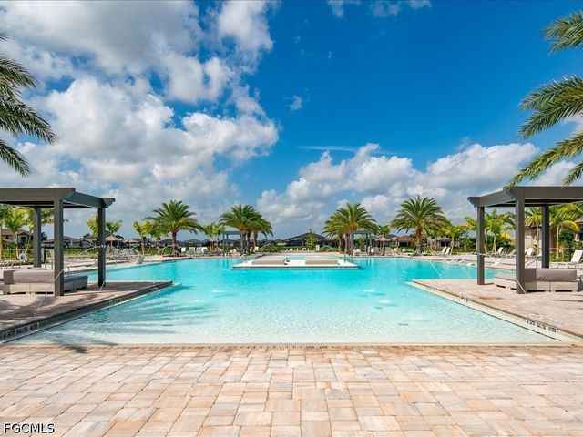 18262 Parksville DR, Estero, FL 33928