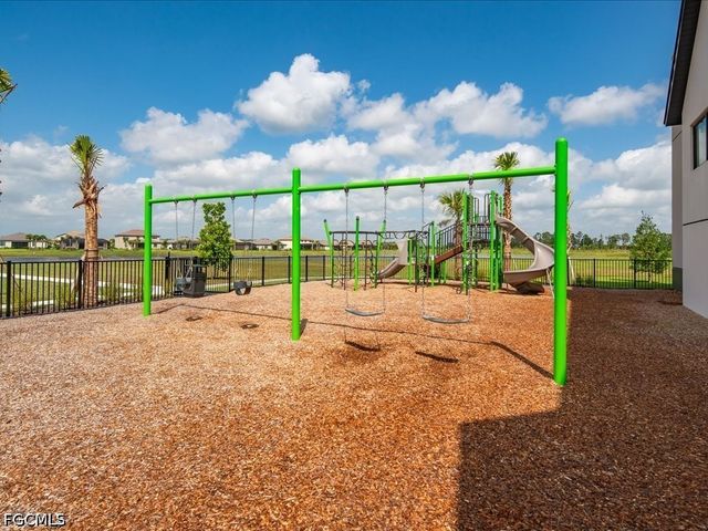 18262 Parksville DR, Estero, FL 33928