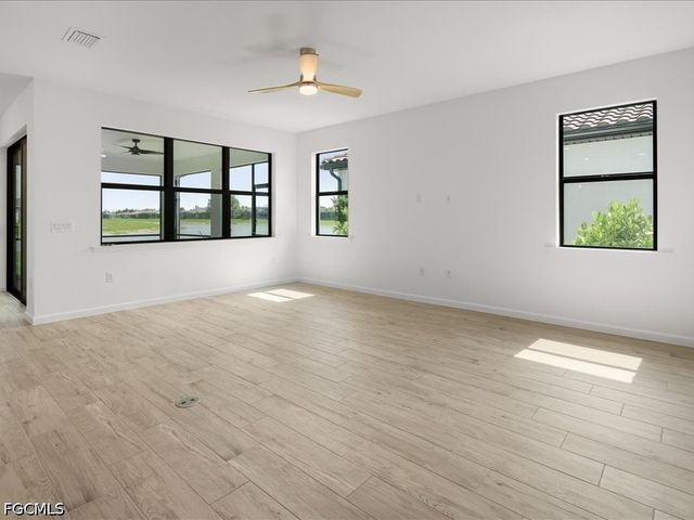 18262 Parksville DR, Estero, FL 33928