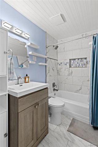 209 Madison Avenue, St Louis, MO 63119